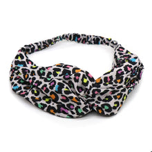 Load image into Gallery viewer, Leopard Print Hairband
