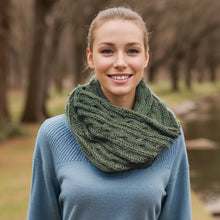 Load image into Gallery viewer, Cable Knit Double Snood - Green