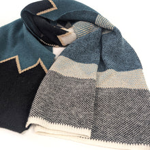 Load image into Gallery viewer, Knitted Zig Zag Scarf Blue
