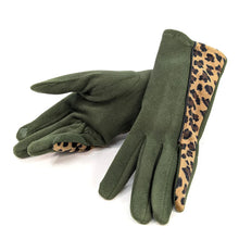 Load image into Gallery viewer, Animal Print Brushstroke Gloves - Dark Green