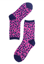 Load image into Gallery viewer, Womens Bamboo Leopard Print Socks Ladies Animal Print Pink

