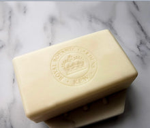 Load image into Gallery viewer, Kew Gardens Fig & Grape Soap