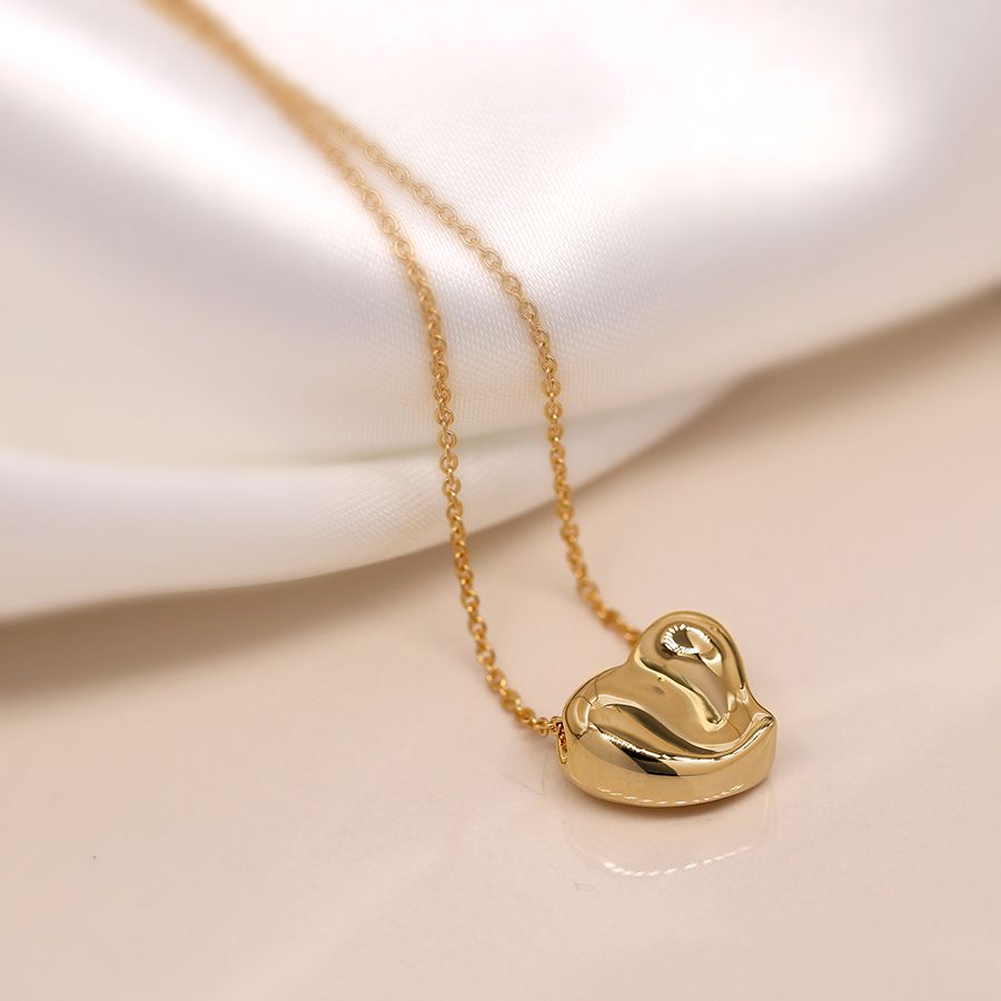 Gold Wavy Heart Stud Necklace