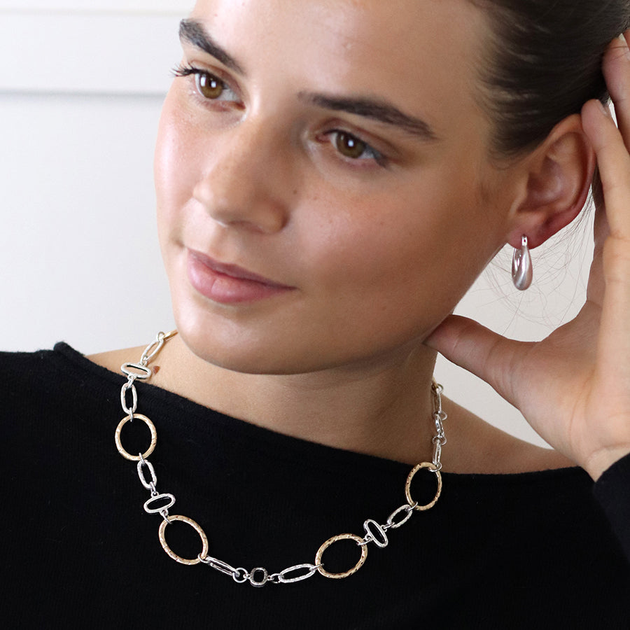 Hammered Linked Hoops Necklace