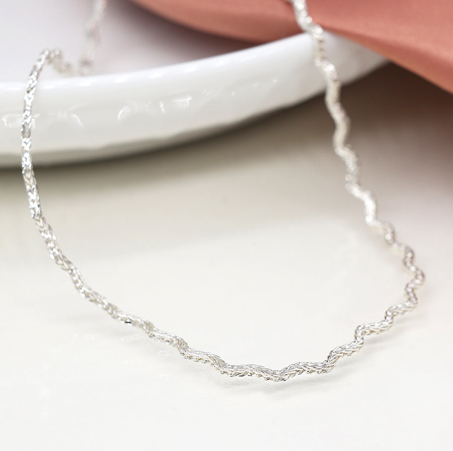 Wave Chain Necklace