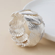 Load image into Gallery viewer, Silver Plated Stretch Clam Shell Bracelet
