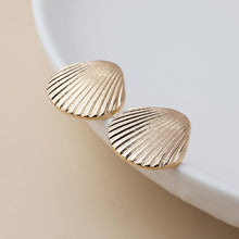 Load image into Gallery viewer, Golden Clam Shell Stud Earrings

