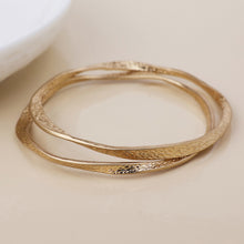 Load image into Gallery viewer, Solstice Bangle Set M/L - Worn Gold
