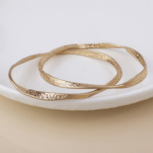 Load image into Gallery viewer, Solstice Bangle Set M/L - Worn Gold
