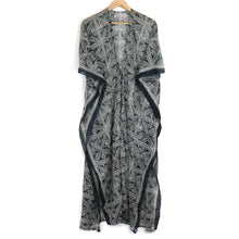 Load image into Gallery viewer, Black Batik Tile Print Kaftan
