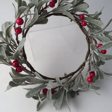 Load image into Gallery viewer, Berry Wreath - 30cm
