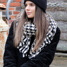 Load image into Gallery viewer, Monochrome Houndstooth Scarf
