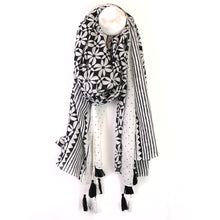 Load image into Gallery viewer, Monochrome Graphic Repeat Print Cotton Scarf
