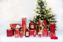 Load image into Gallery viewer, Cosy Vibes - Nutmeg, Ginger &amp; Spice - Boxed Candle
