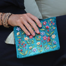 Load image into Gallery viewer, Teal Velvet Floral Zip Purse
