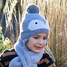 Load image into Gallery viewer, Knitted Penguin Winter Hat - 3-6yr
