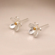 Load image into Gallery viewer, Matt Silver Flower Earring Gold Plate Centre

