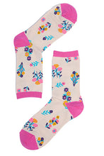 Load image into Gallery viewer, Women&#39;s Bamboo Socks Wild Flowers Pink
