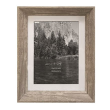 Load image into Gallery viewer, Natural Photo Frame 5x7in
