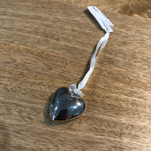 Load image into Gallery viewer, 3cm Metal Heart
