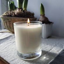 Load image into Gallery viewer, Christmas - 20cl Glass Candle
