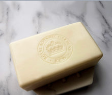 Load image into Gallery viewer, Kew Gardens Fig &amp; Grape Soap
