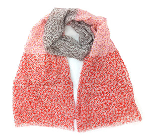 Drops of Daisies Scarf Red